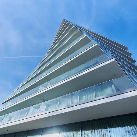 Apartament Wave - Black Swan -